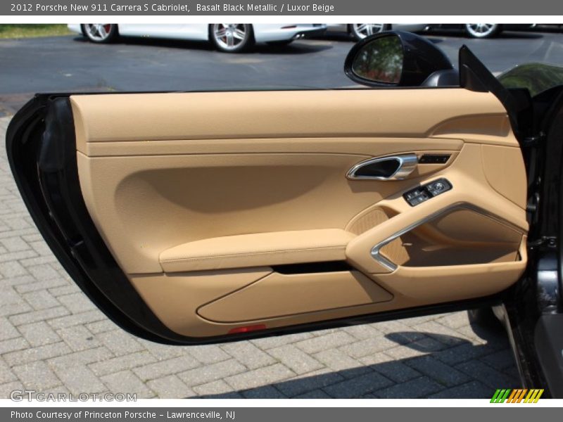 Door Panel of 2012 New 911 Carrera S Cabriolet