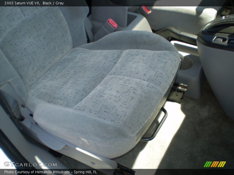 Black / Gray 2003 Saturn VUE V6