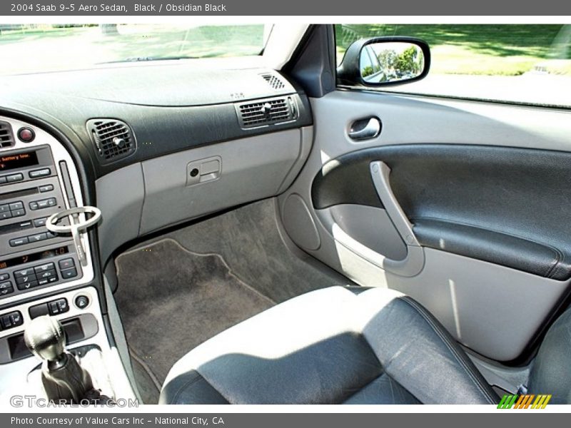 Black / Obsidian Black 2004 Saab 9-5 Aero Sedan