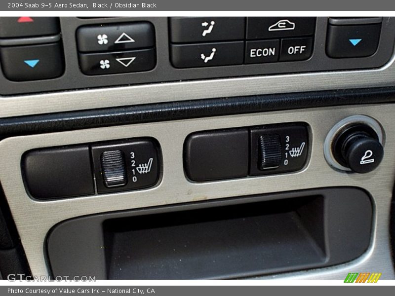 Controls of 2004 9-5 Aero Sedan