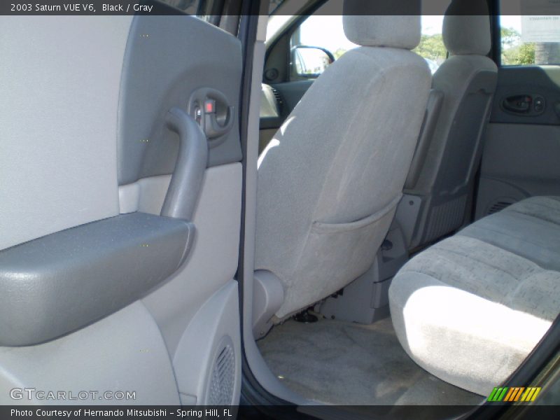 Black / Gray 2003 Saturn VUE V6