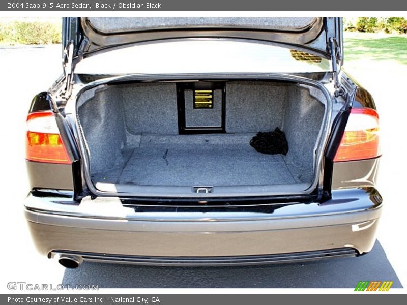  2004 9-5 Aero Sedan Trunk