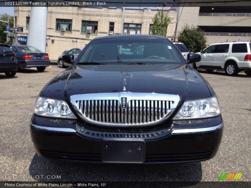 Black / Black 2011 Lincoln Town Car Signature Limited