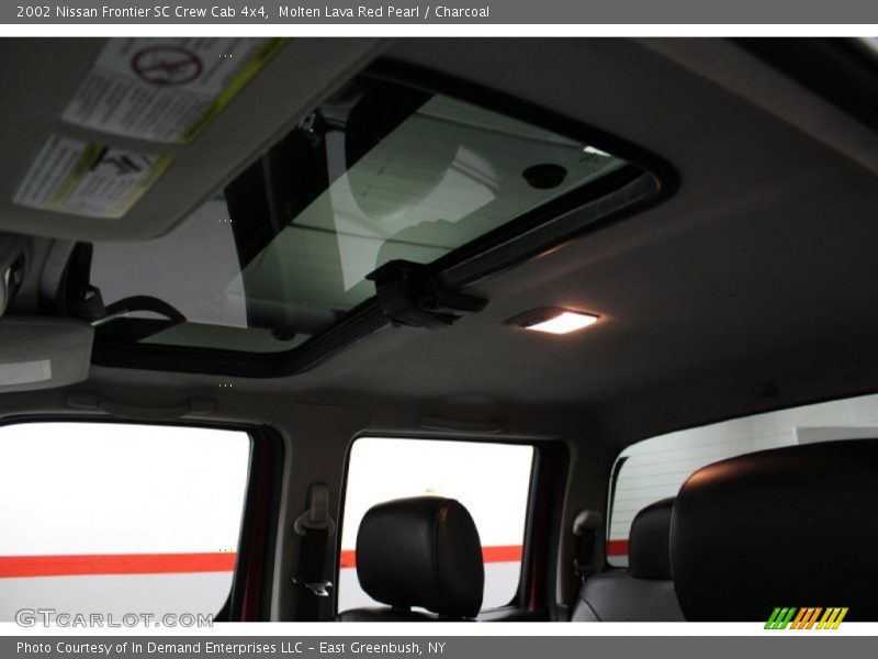 Molten Lava Red Pearl / Charcoal 2002 Nissan Frontier SC Crew Cab 4x4