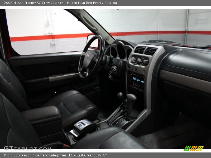 Molten Lava Red Pearl / Charcoal 2002 Nissan Frontier SC Crew Cab 4x4