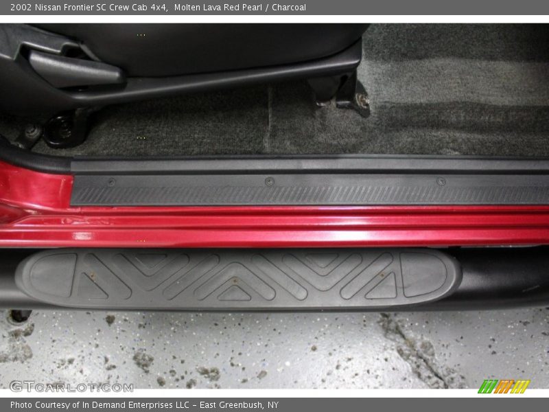 Molten Lava Red Pearl / Charcoal 2002 Nissan Frontier SC Crew Cab 4x4