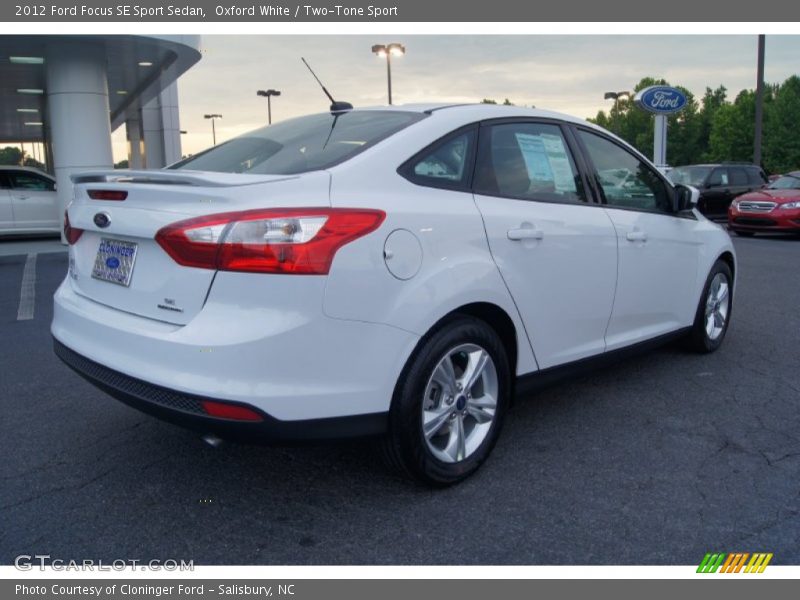 Oxford White / Two-Tone Sport 2012 Ford Focus SE Sport Sedan