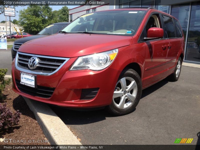 Pomegranate Red Metallic / Gobi Beige 2009 Volkswagen Routan SE