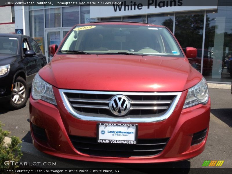 Pomegranate Red Metallic / Gobi Beige 2009 Volkswagen Routan SE