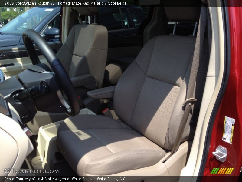 Pomegranate Red Metallic / Gobi Beige 2009 Volkswagen Routan SE