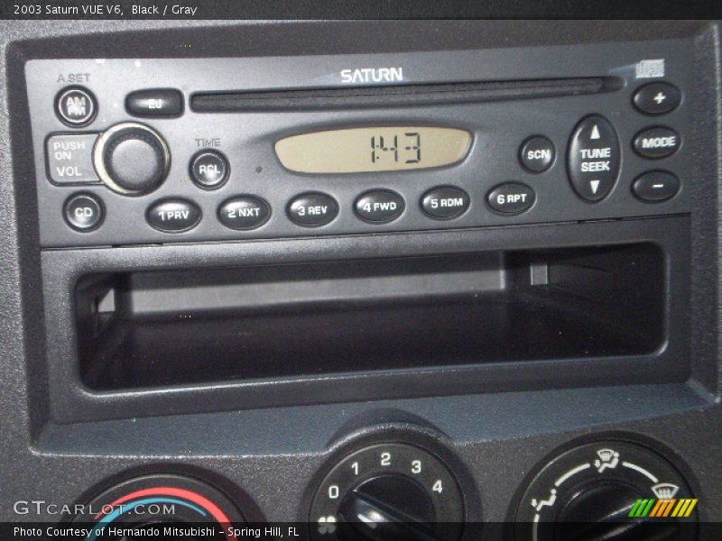 Black / Gray 2003 Saturn VUE V6