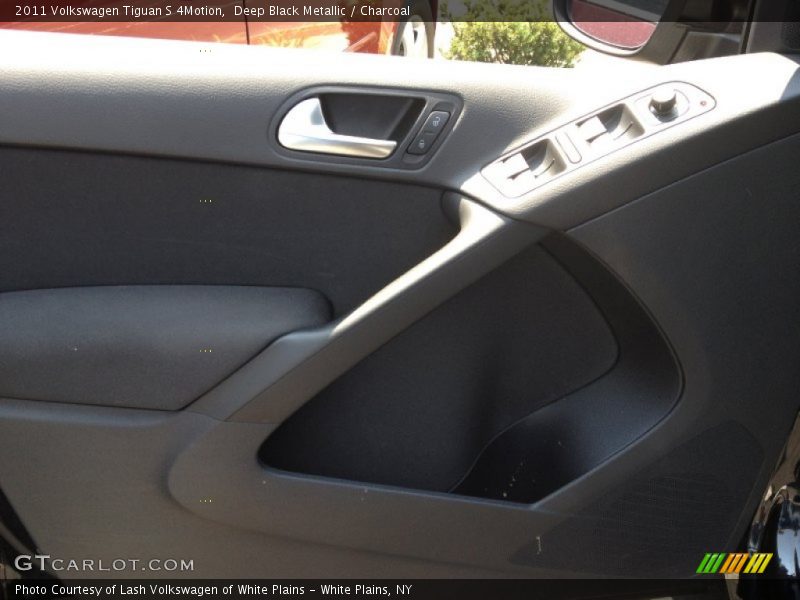 Deep Black Metallic / Charcoal 2011 Volkswagen Tiguan S 4Motion