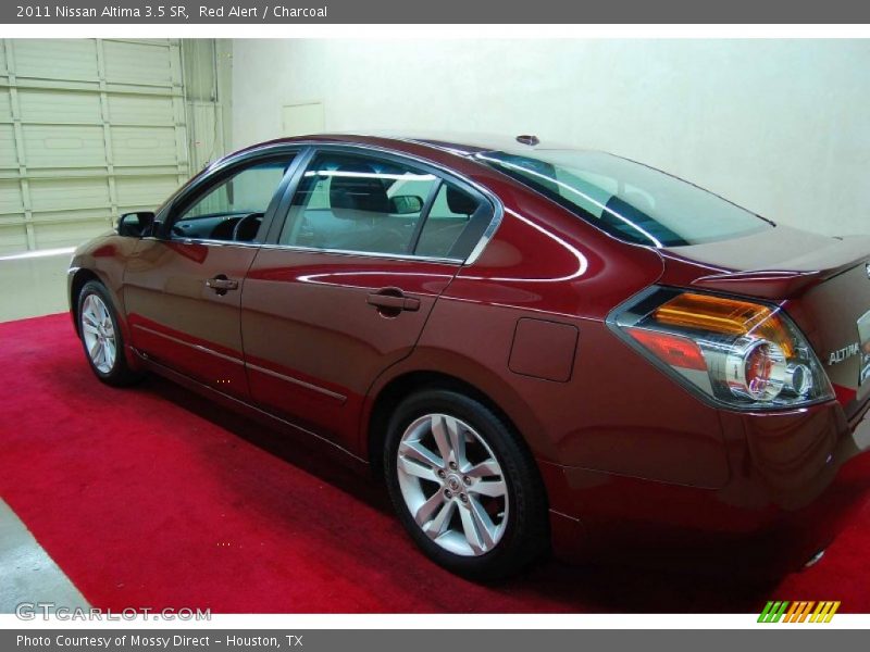Red Alert / Charcoal 2011 Nissan Altima 3.5 SR
