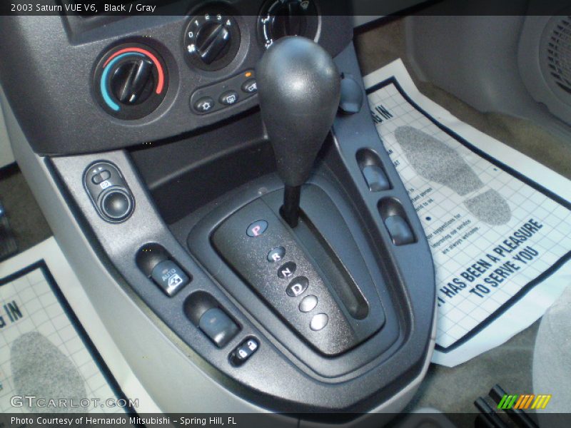 Black / Gray 2003 Saturn VUE V6