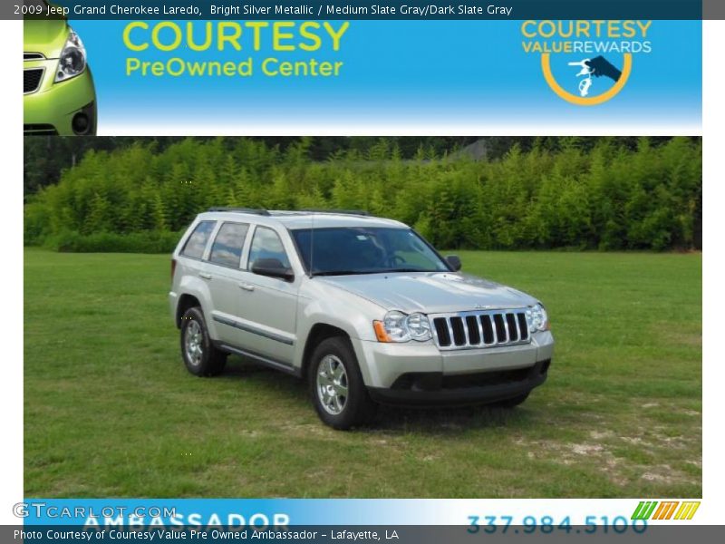 Bright Silver Metallic / Medium Slate Gray/Dark Slate Gray 2009 Jeep Grand Cherokee Laredo