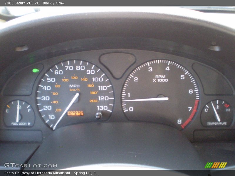 Black / Gray 2003 Saturn VUE V6