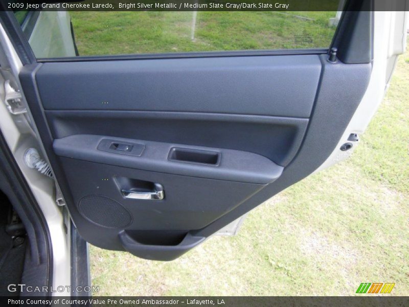 Bright Silver Metallic / Medium Slate Gray/Dark Slate Gray 2009 Jeep Grand Cherokee Laredo