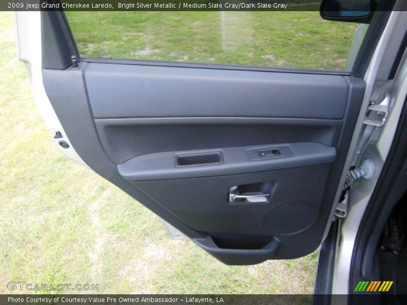 Bright Silver Metallic / Medium Slate Gray/Dark Slate Gray 2009 Jeep Grand Cherokee Laredo