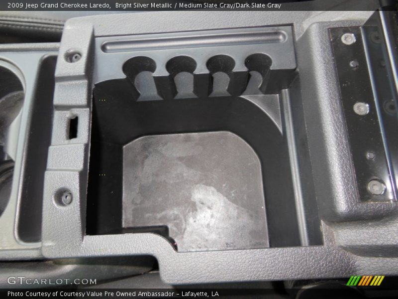 Bright Silver Metallic / Medium Slate Gray/Dark Slate Gray 2009 Jeep Grand Cherokee Laredo