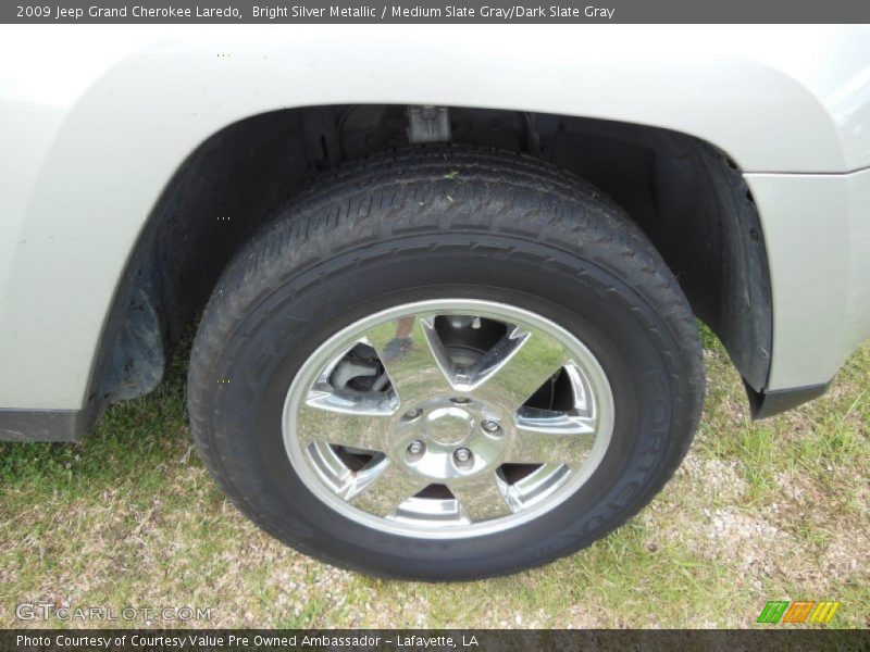 Bright Silver Metallic / Medium Slate Gray/Dark Slate Gray 2009 Jeep Grand Cherokee Laredo