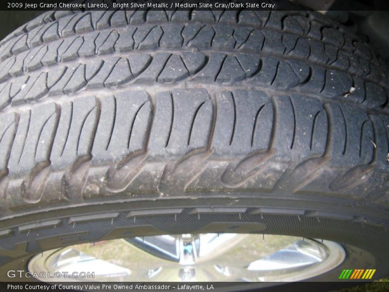 Bright Silver Metallic / Medium Slate Gray/Dark Slate Gray 2009 Jeep Grand Cherokee Laredo