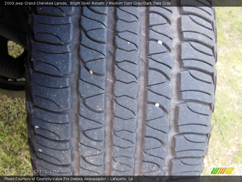 Bright Silver Metallic / Medium Slate Gray/Dark Slate Gray 2009 Jeep Grand Cherokee Laredo