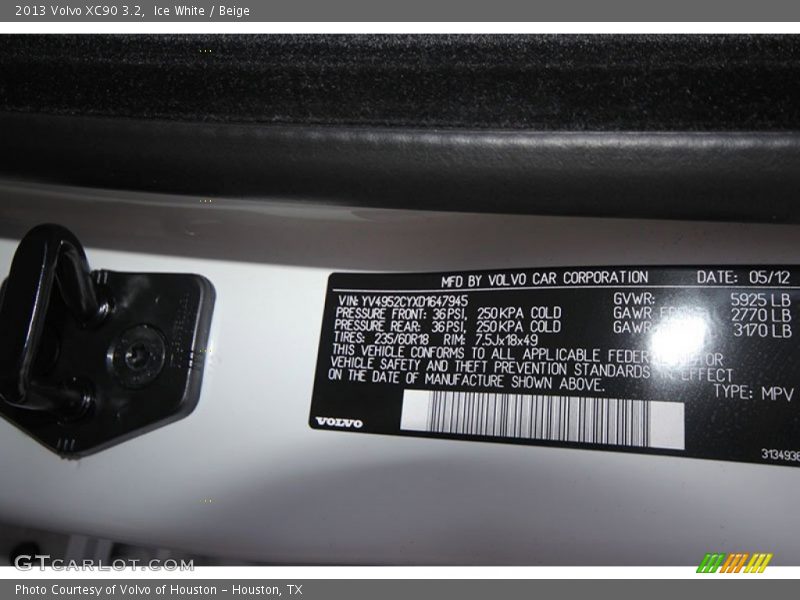 Ice White / Beige 2013 Volvo XC90 3.2