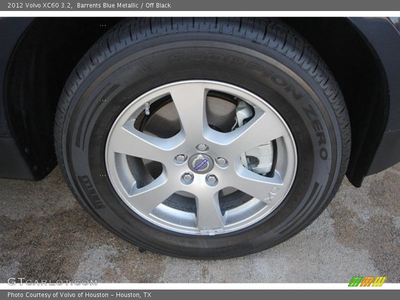 Barrents Blue Metallic / Off Black 2012 Volvo XC60 3.2
