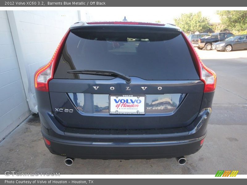 Barrents Blue Metallic / Off Black 2012 Volvo XC60 3.2
