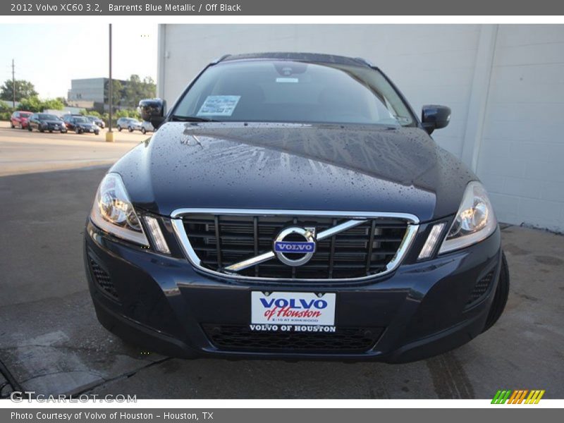Barrents Blue Metallic / Off Black 2012 Volvo XC60 3.2