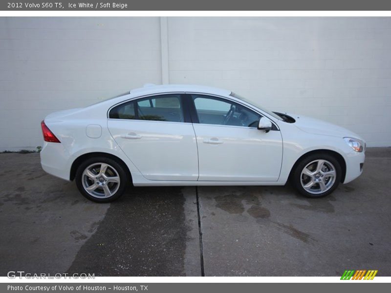Ice White / Soft Beige 2012 Volvo S60 T5