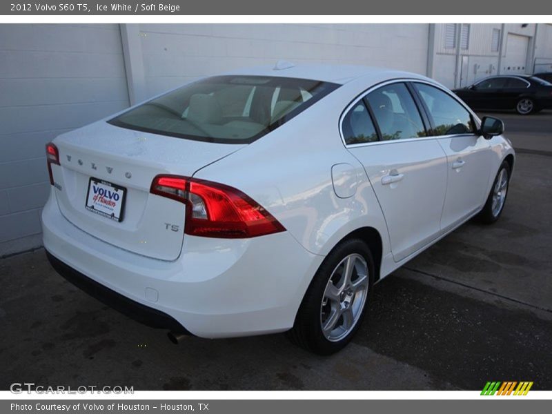 Ice White / Soft Beige 2012 Volvo S60 T5