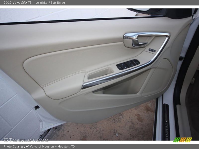 Ice White / Soft Beige 2012 Volvo S60 T5