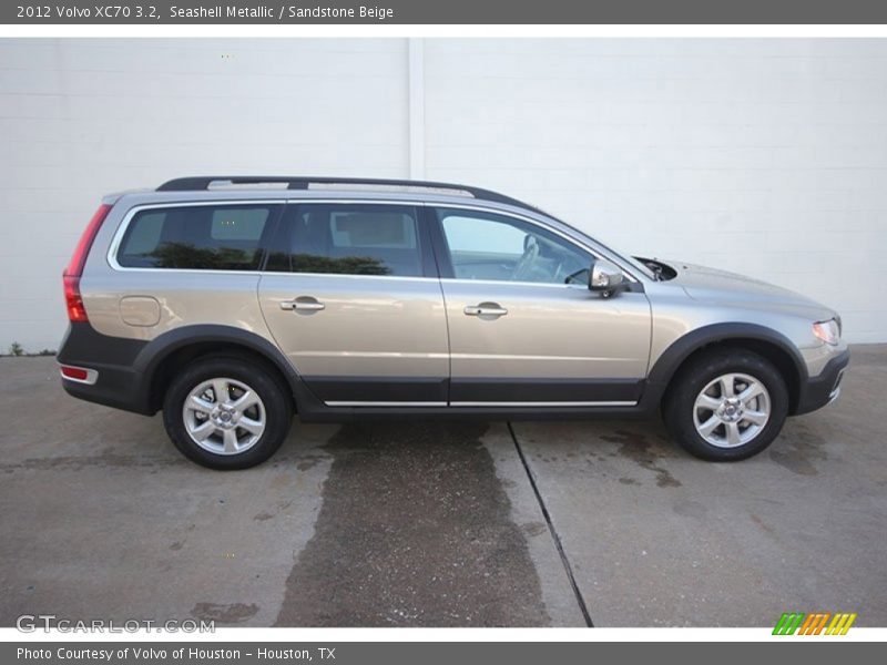 Seashell Metallic / Sandstone Beige 2012 Volvo XC70 3.2