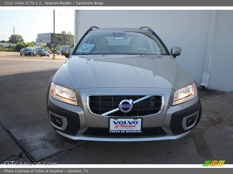 Seashell Metallic / Sandstone Beige 2012 Volvo XC70 3.2