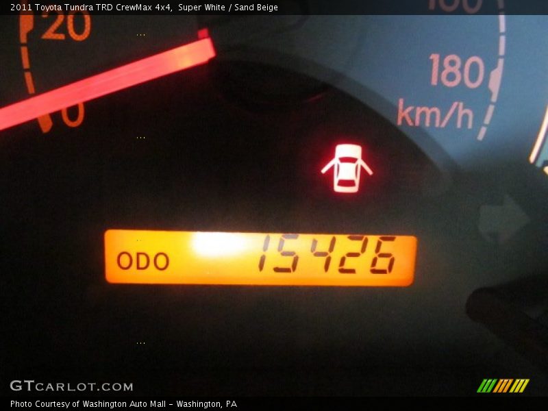 Super White / Sand Beige 2011 Toyota Tundra TRD CrewMax 4x4