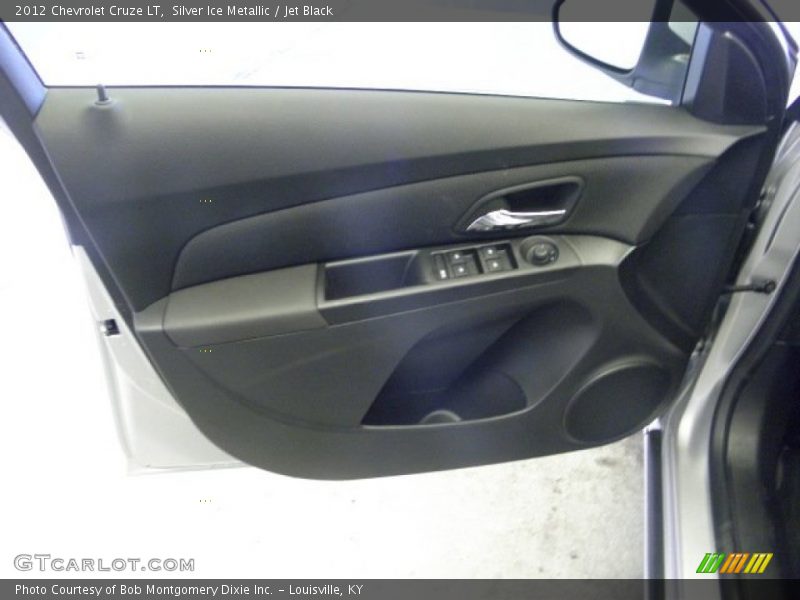 Silver Ice Metallic / Jet Black 2012 Chevrolet Cruze LT