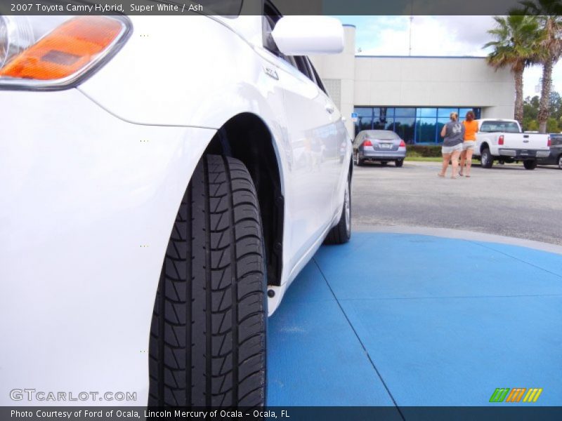 Super White / Ash 2007 Toyota Camry Hybrid