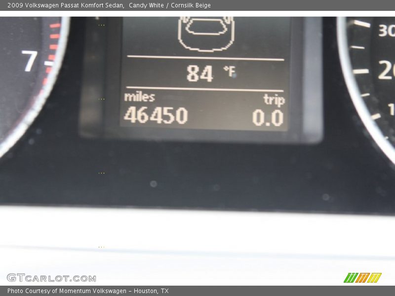 Candy White / Cornsilk Beige 2009 Volkswagen Passat Komfort Sedan