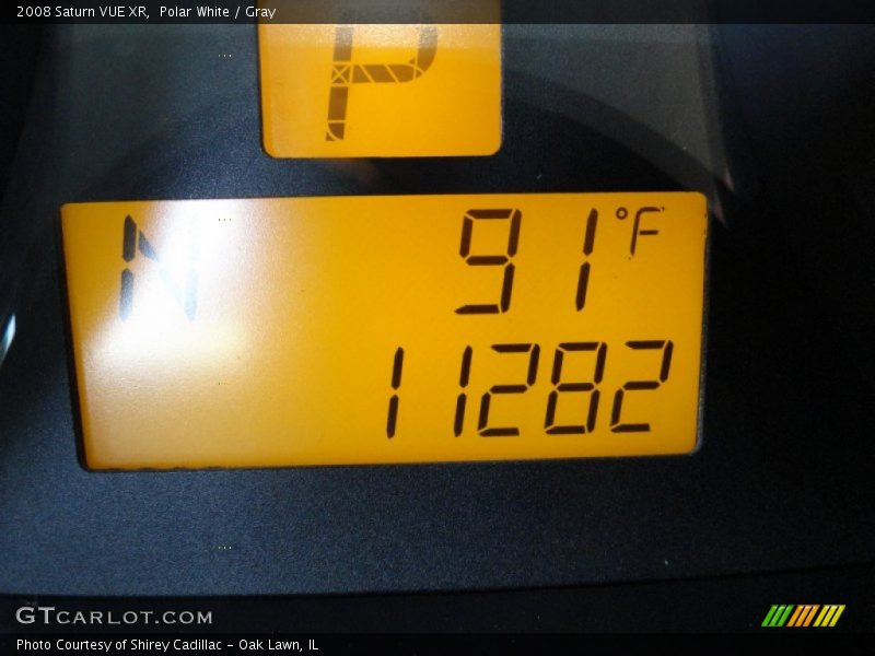 Polar White / Gray 2008 Saturn VUE XR