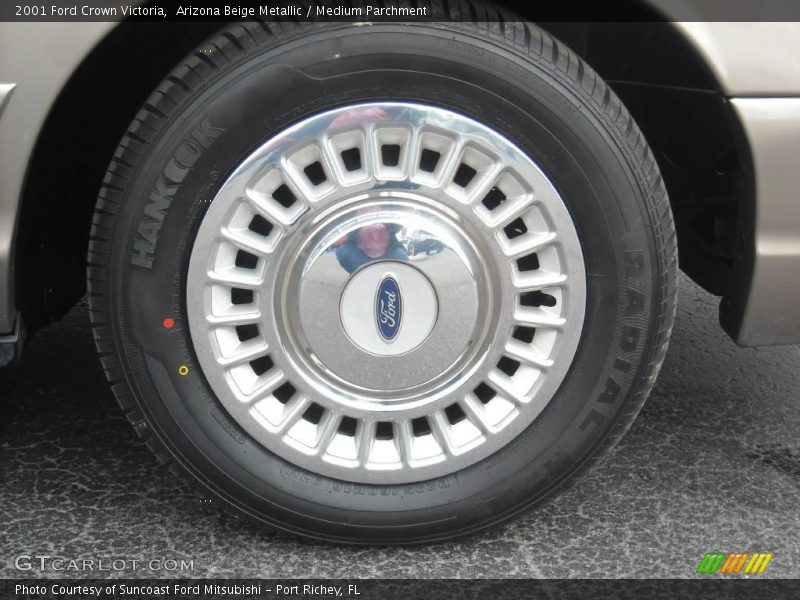 Arizona Beige Metallic / Medium Parchment 2001 Ford Crown Victoria