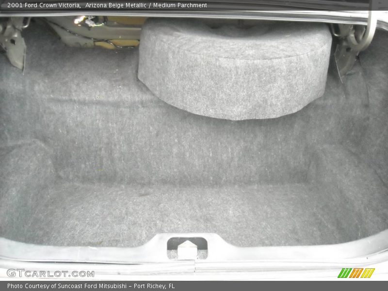 Arizona Beige Metallic / Medium Parchment 2001 Ford Crown Victoria