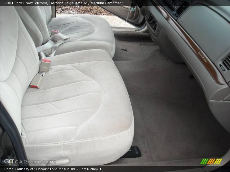 Arizona Beige Metallic / Medium Parchment 2001 Ford Crown Victoria