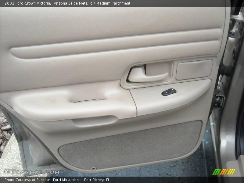 Arizona Beige Metallic / Medium Parchment 2001 Ford Crown Victoria
