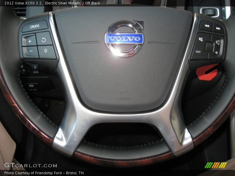 Electric Silver Metallic / Off Black 2012 Volvo XC60 3.2