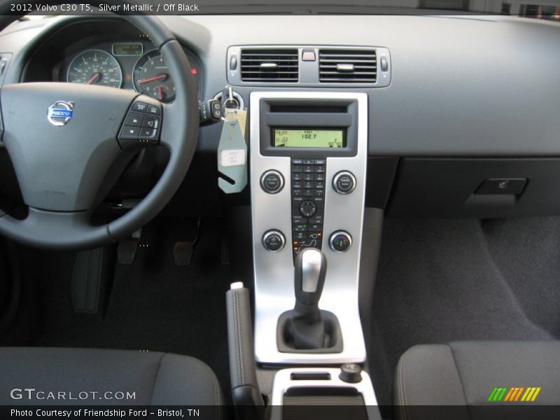 Dashboard of 2012 C30 T5