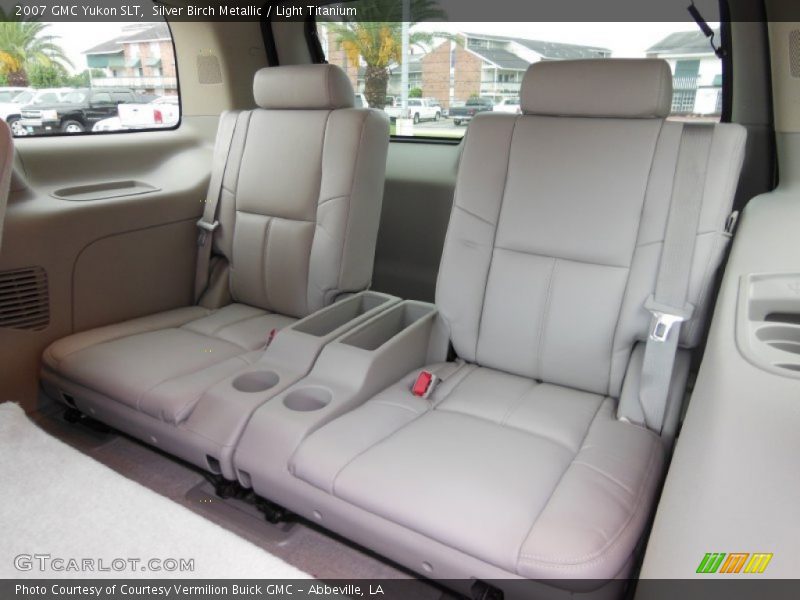 Silver Birch Metallic / Light Titanium 2007 GMC Yukon SLT