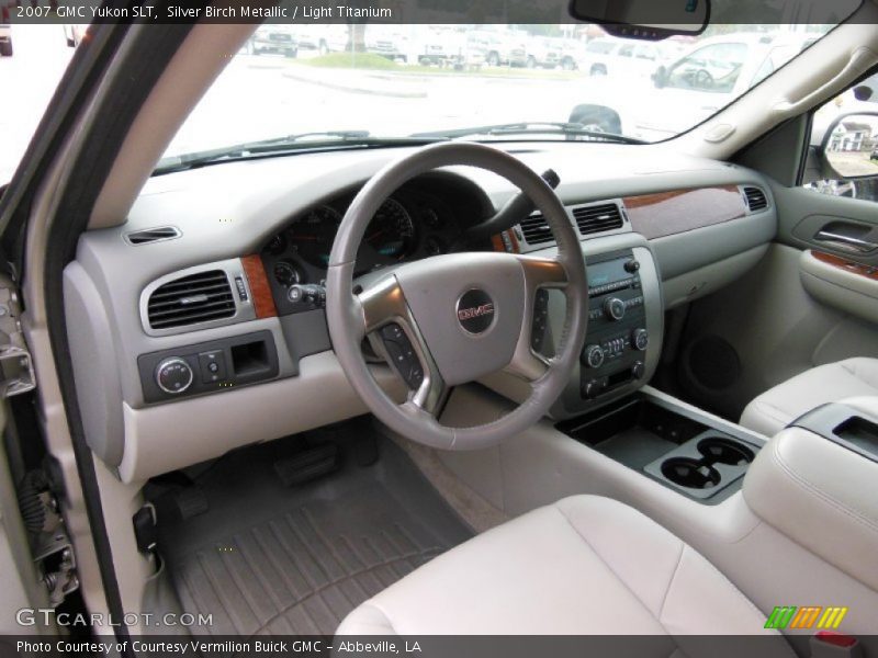 Silver Birch Metallic / Light Titanium 2007 GMC Yukon SLT