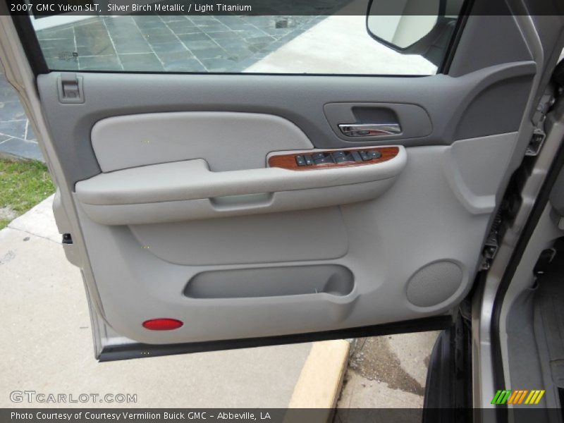 Silver Birch Metallic / Light Titanium 2007 GMC Yukon SLT