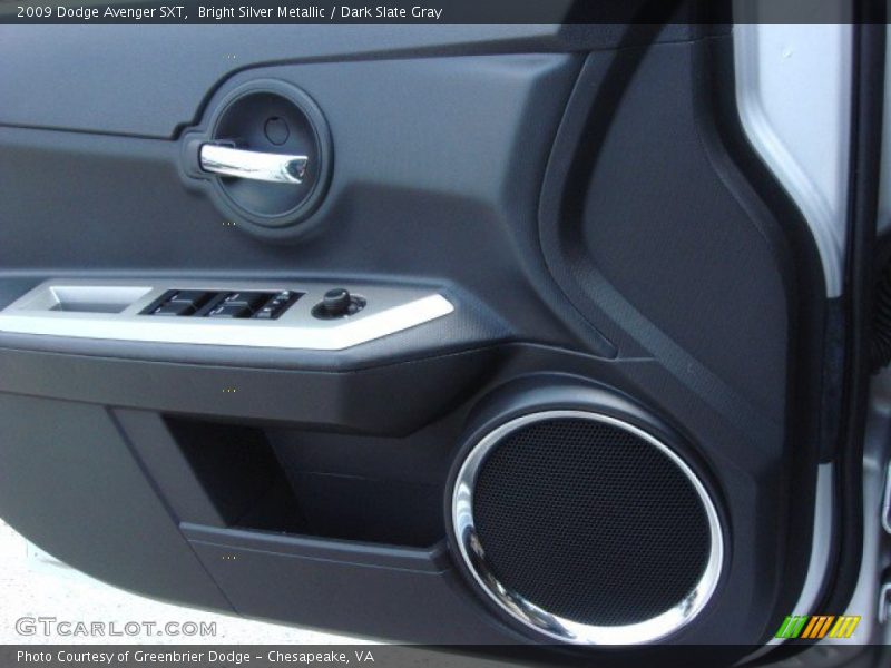 Bright Silver Metallic / Dark Slate Gray 2009 Dodge Avenger SXT